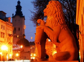 Ніч у Львові